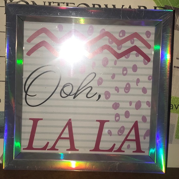 “Ooh, LA LA” Iridescent Hanging Wall Art Decor - Picture 4 of 12